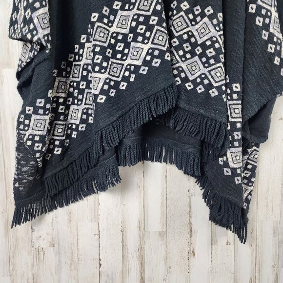 Mossimo Supply Co Aztec Print Fringed Poncho Sweater Black Size S/M - Picture 8 of 11